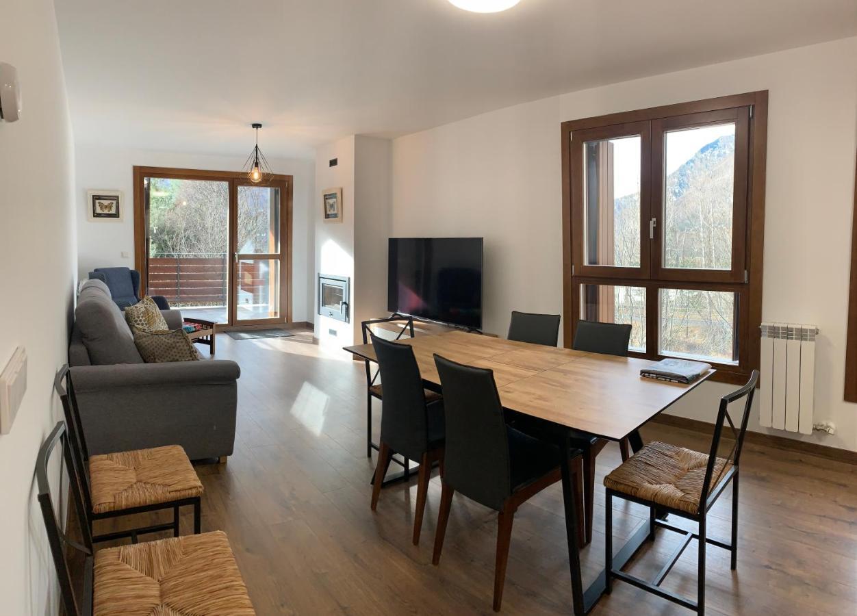 Bpirineos-Sierra De Chia Apartment Бенаск Екстериор снимка