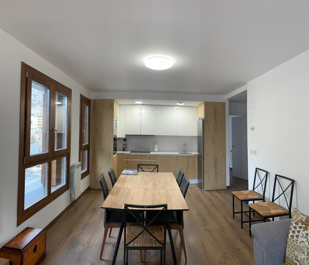 Bpirineos-Sierra De Chia Apartment Бенаск Екстериор снимка
