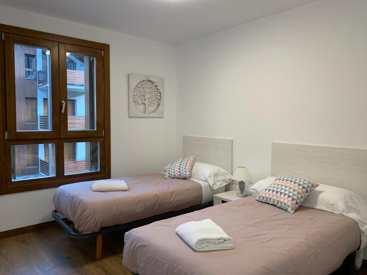 Bpirineos-Sierra De Chia Apartment Бенаск Екстериор снимка
